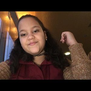 Meet your Posher, Yanire